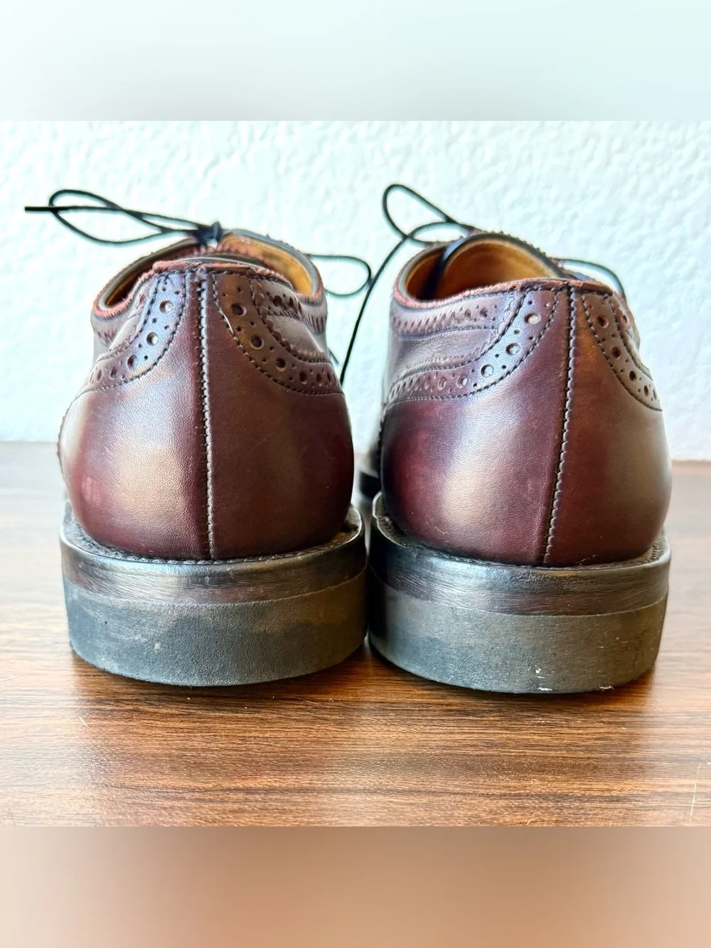 Allen Edmonds Brown/Burgundy Leather Brogue Cap-Toe Oxfords Size 10 D
